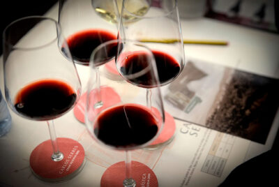 Los elegantes vinos riojanos de Carlos Serres (I)